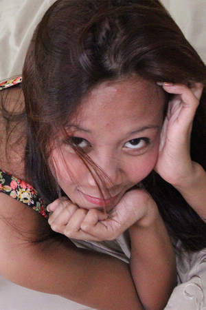 Skinny Asian teen Leena offers smooth pussy to horny white man in his hotel room